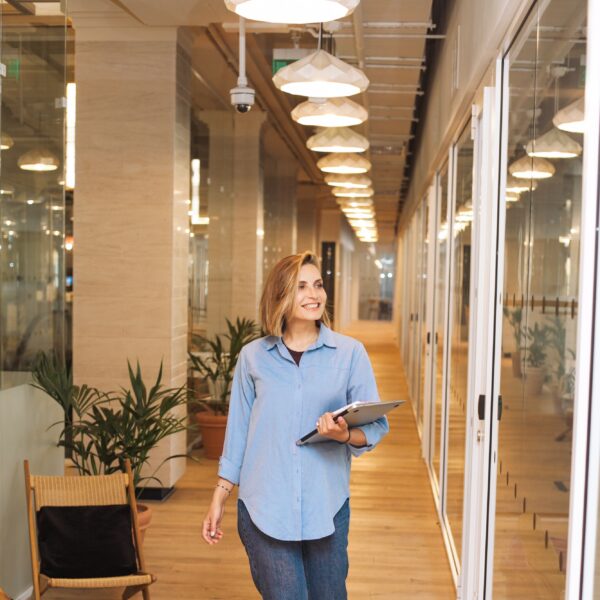 Working Office Photo by Daria Pimkina